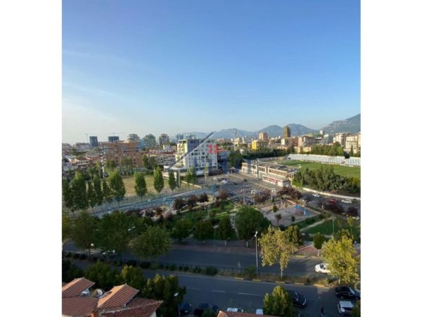 Tirane, jepet me qera dyqan , , 30 m² 1,250 € ( STADIUMI DINAMO - SHESHI WILSON )