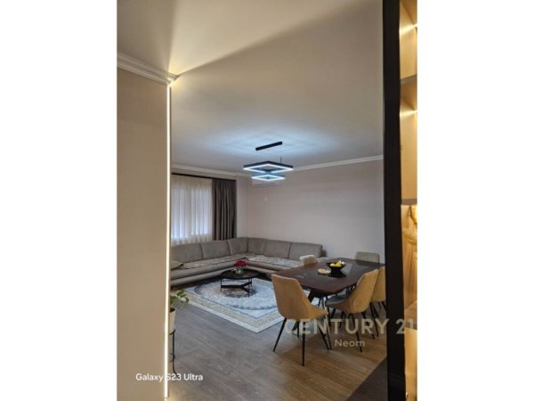 Tirane, shitet apartament 3+1, Kati 1, 161 m² 600,000 € (kodra e diellit 1)