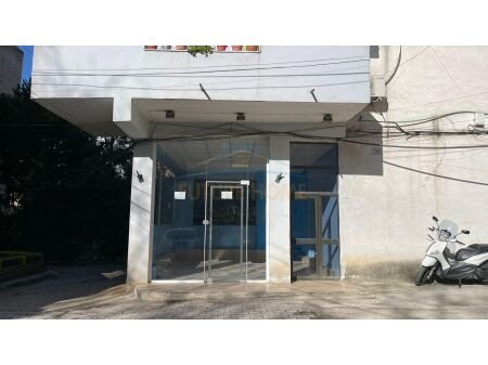 Tirane, jepet me qera ambjent biznesi , , 70 m² 900 € (Rruga Hoxha Tahsim)