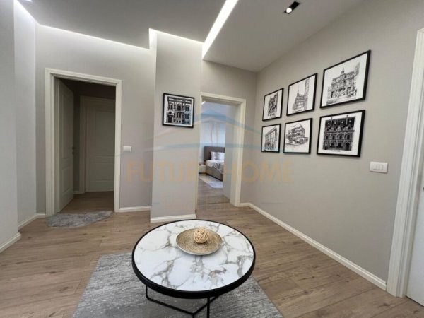 Durres Plazh, shitet apartament 2+1+Ballkon, Kati 9, 103 m² 120,000 € (Pavarsia)