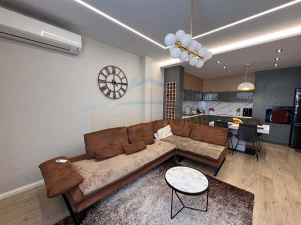 Durres Plazh, shitet apartament 2+1+Ballkon, Kati 9, 103 m² 120,000 € (Pavarsia)