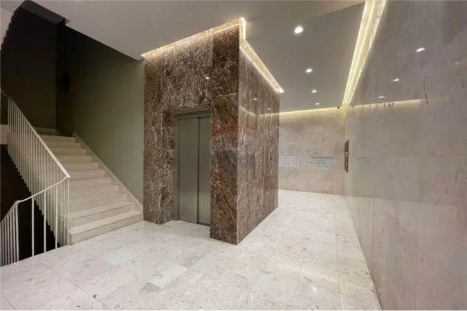 Tirane, jepet me qera 1+1, Kati 4, 69 m² 750 € (Zogu i Zi)