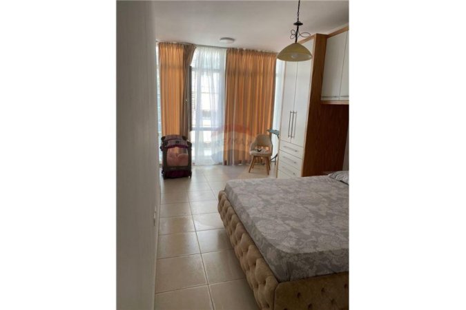 Tirane, jepet me qera apartament 2+1+Aneks+Ballkon, Kati 3, 125 m² 800 € (Komuna e Parisit)