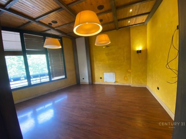 Tirane, jepet me qera ambjent biznesi , Kati 2, 99 m² 1,000 € (don bosco)