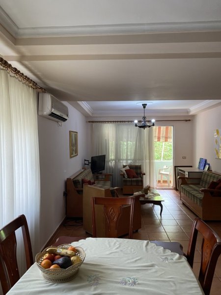 Tirane, ndarje qeraje me vajze apartament 1+1+Ballkon, Kati 5, 400 € (Mine Peza)