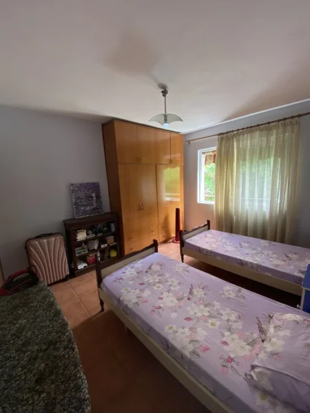 Tirane, ndarje qeraje me vajze apartament 1+1+Ballkon, Kati 5, 400 € (Mine Peza)