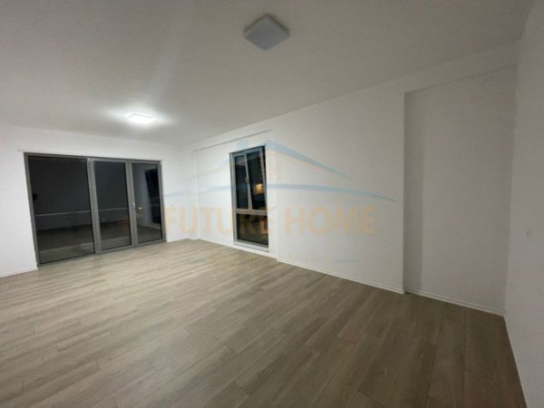 Tirane, jepet me qera , Kati 2, 107 m² 1,100 € (Rruga e Kavajes)