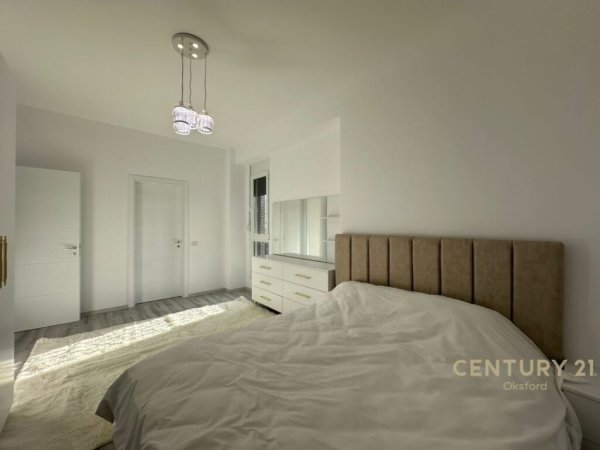 Tirane, jepet me qera apartament 2+1+Ballkon, Kati 6, 109 m² 600 € (Fusha Aviacionit)