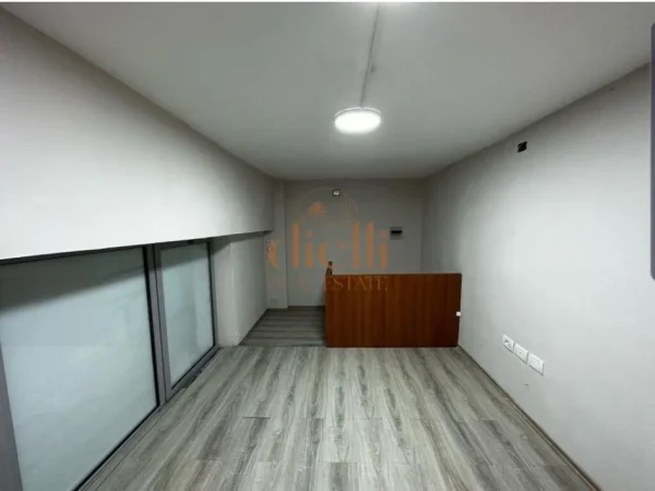 Tirane, shitet dyqan , , 11 m² 38,000 € 
