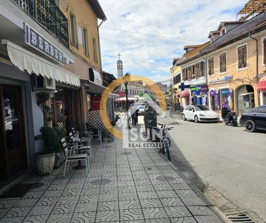 Shkoder, shitet ambjent biznesi , , 40 m² (TRUMA DUGAJEVE TE REJA, SHKODER)