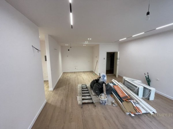 Tirane, jepet me qera lokal , Kati 3, 101 m² 1,200 € (Rruga e Elbasanit)