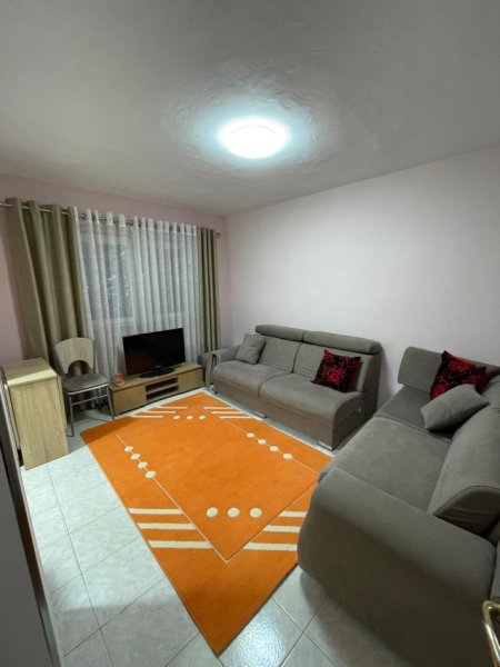 Tirane, jepet me qera apartament 1+1+Aneks+Ballkon, Kati 1, 55 m² 350 € (Materniteti i Ri)