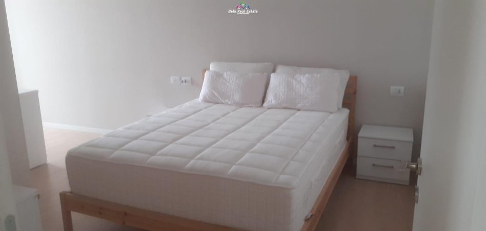 Tirane, jepet me qera apartament 1+1+Ballkon, Kati 5, 70 m² 550 € (ali demi)