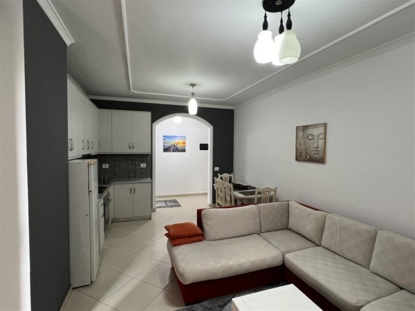 Tirane, jepet me qera apartament 2+1+Ballkon, Kati 2, 90 m² 500 € (selite)