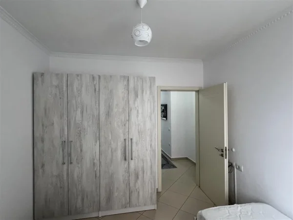 Tirane, jepet me qera apartament 2+1+Ballkon, Kati 2, 90 m² 500 € (selite)