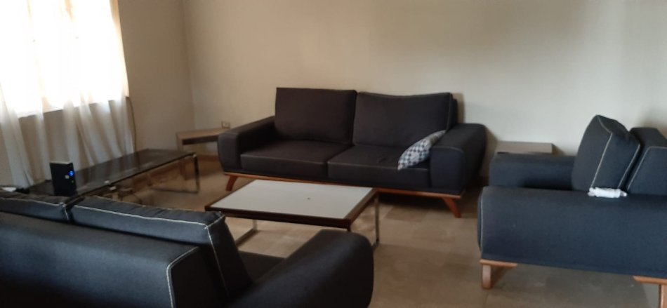 Tirane, jepet me qera Vile 3 Katshe, Kati 1, 400 m² 1,300 € (don bosko)