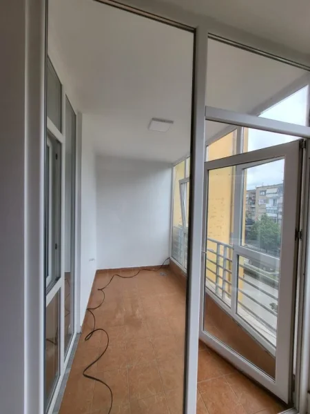 Tirane, jepet me qera zyre , Kati 2, 100 m² 600 € (Muhamet gjollesha)