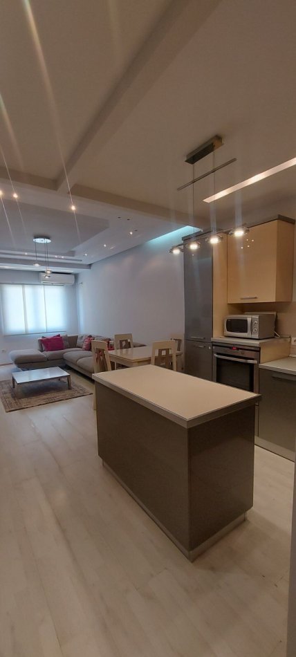 Tirane, jepet me qera apartament 2+1+Ballkon, Kati 7, 107 m² 500 € (Mikel Maruli Astir)