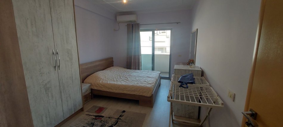 Tirane, jepet me qera apartament 2+1+Ballkon, Kati 7, 107 m² 500 € (Mikel Maruli Astir)