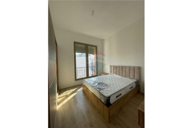 Tirane, jepet me qera apartament 1+1, Kati 8, 73 m² 600 € (APARTAMENT 1+1 PER QERA TEK KOMPLEKSI DELIJORGJI)