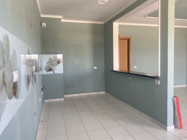 Tirane, shitet apartament 2+1, Kati 9, 109 m² 75,000 € (Vore)