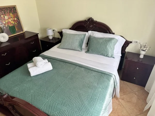 Tirane, jepet me qera apartament+verande | Penthouse 2+1+Ballkon, Kati 5, 100 m² 60 € (Rruga Tafaj)
