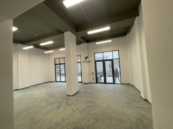 Tirane, jepet me qera dyqan , , 88 m² 800 € (VILA L)