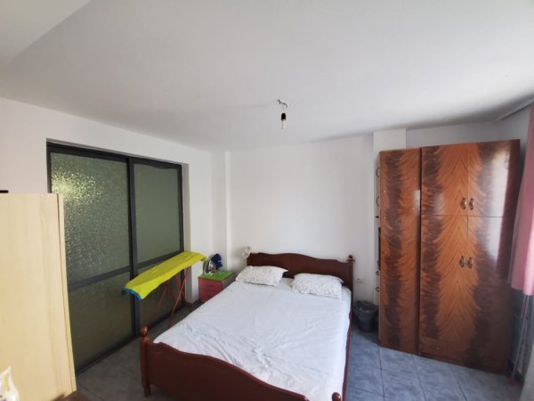 Tirane, jepet me qera apartament 1+1, Kati 5, 50 m² 350 € 