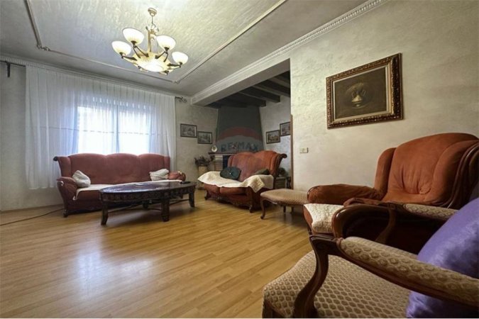 Tirane, jepet me qera apartament 3+1+Aneks+Ballkon, Kati 2, 140 m² 900€ (Zogu i zi - Perball Ring Center)