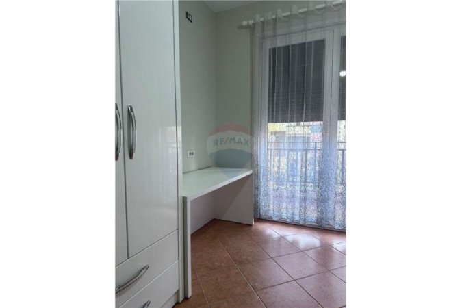 Tirane, apartament , Kati 5, 125 m² 650 € 