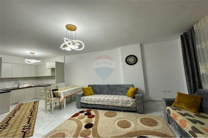 Tirane, apartament , Kati 4, 110 m² 400 € 