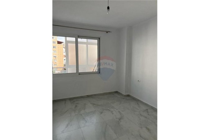 Tirane, apartament , Kati 4, 110 m² 400 € 