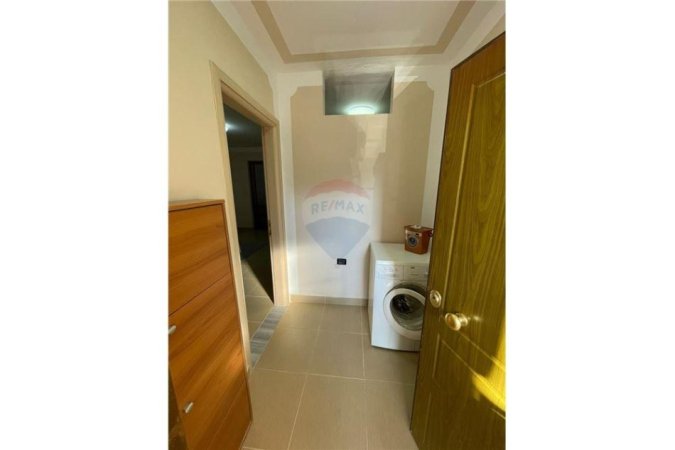 Tirane, apartament , Kati 4, 53 m² 380 € 