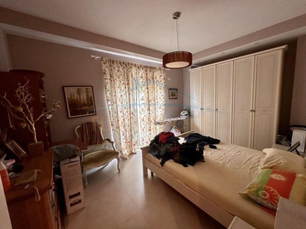 Durres, shitet apartament 2+1+Ballkon, Kati 3, 98 m² 175,000 € (Gjiri i Lalezit)