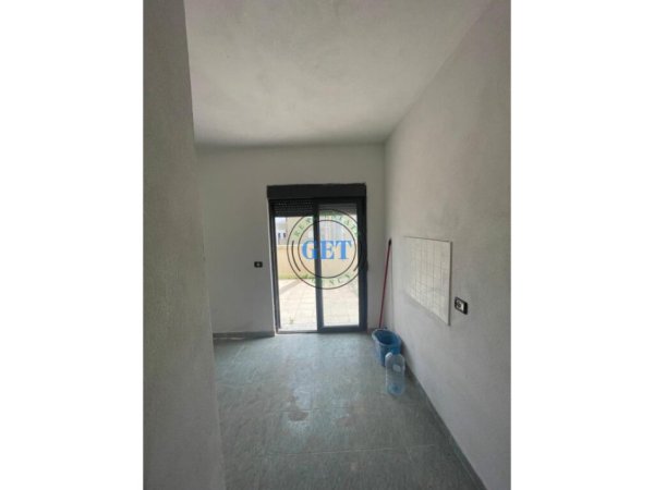 Durres, shitet apartament 1+1, Kati 6, 146 m² 80,000 € (Plazh Hekurudha)