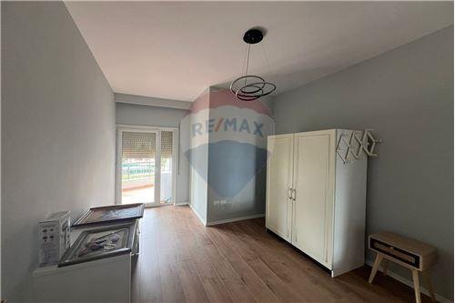 Tirane, jepet me qera apartament 2+1, , 135 m² 850 € (Rruga Bilal Sina - Kopshti Zoologjik, Shqipëri)