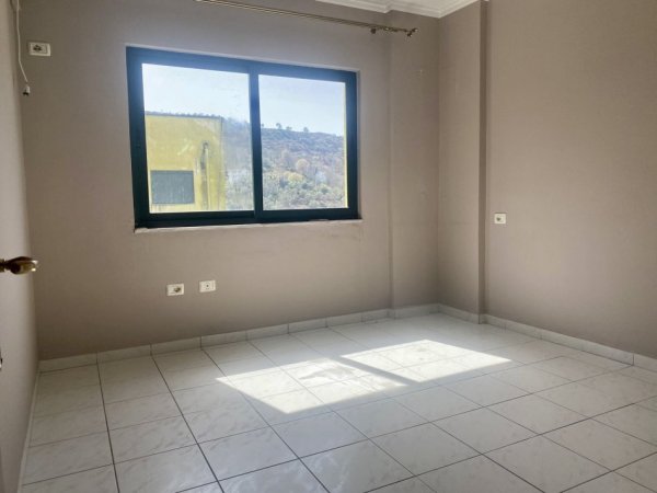 Tirane, shitet apartament 3+1+Aneks+Ballkon, Kati 9, 110 m² 75,000 € (Vore)