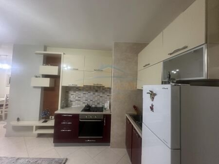 Tirane, jepet me qera apartament 2+1, Kati 3, 92 m² 400 € (Rruga Shefqet Kuka)