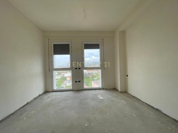 Tirane, shes 2+1, Kati 4, 124 m² 170,000 € (Bulevardi Ri everest93079)