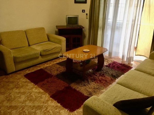 Tirane, shitet apartament 1+1, Kati 3, 60 m² 80,000 € (Rruga Ali Demi)