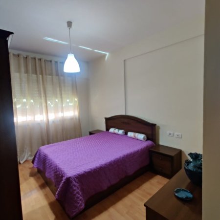 Tirane, jepet me qera apartament 2+1, Kati 3, 100 m² 650 € (KRISTAL CENTER)