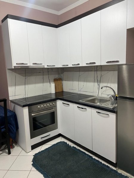 Tirane, jepet me qera apartament 1+1+Ballkon, Kati 2, 70 m² 350 € (Rruga Teodor Keko)