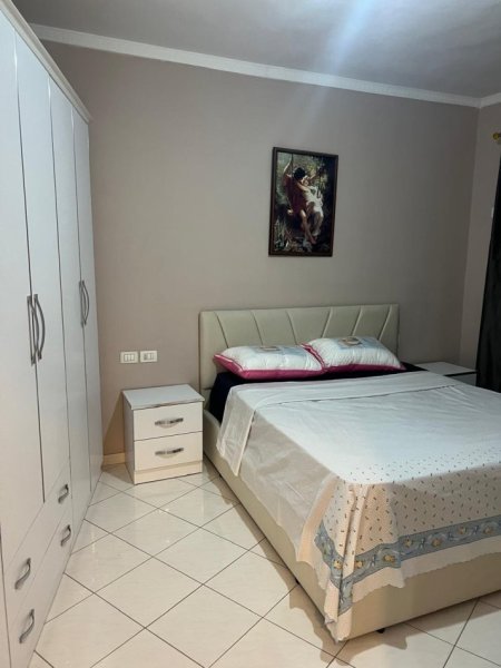 Tirane, jepet me qera apartament 1+1+Ballkon, Kati 2, 70 m² 350 € (Rruga Teodor Keko)