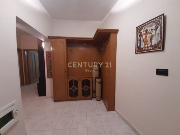 Tirane, jepet me qera apartament 2+1, Kati 1, 80 m² 500 € (hoxha tahsim)