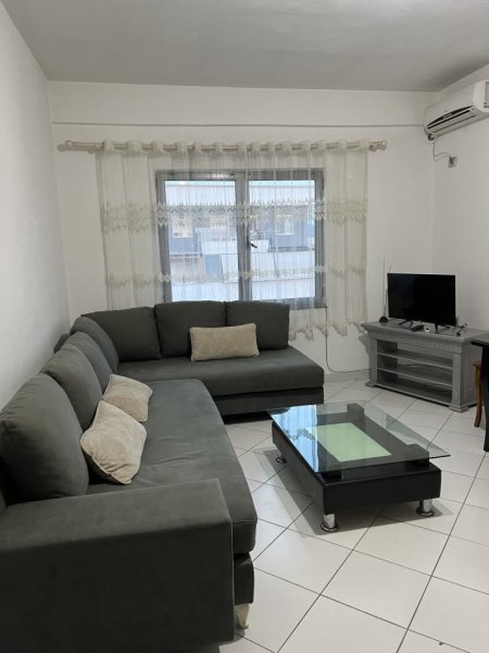 Tirane, jepet me qera apartament 2+1+Ballkon, Kati 8, 115 m² 420 € (Rruga mikel maruli)