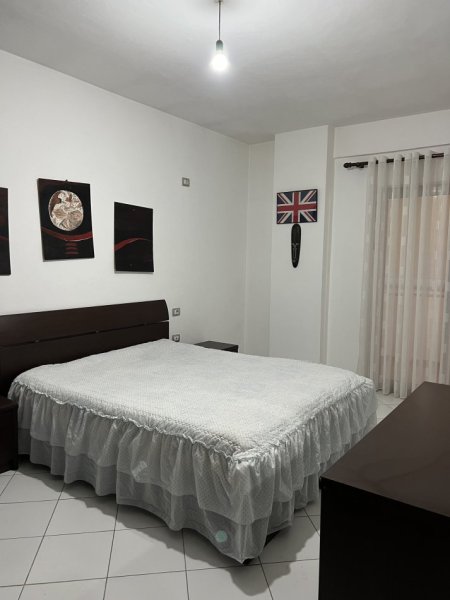 Tirane, jepet me qera apartament 2+1+Ballkon, Kati 8, 115 m² 420 € (Rruga mikel maruli)