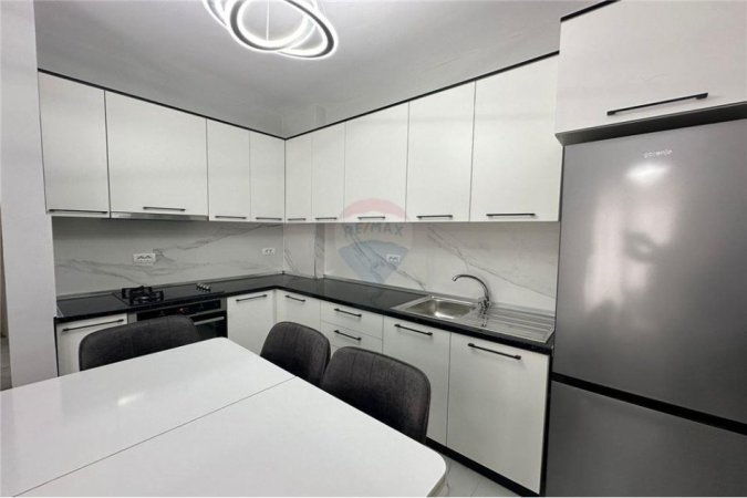 Tirane, jepet me qera apartament 2+1, Kati 5, 110 m² 700 € (Don Bosko)