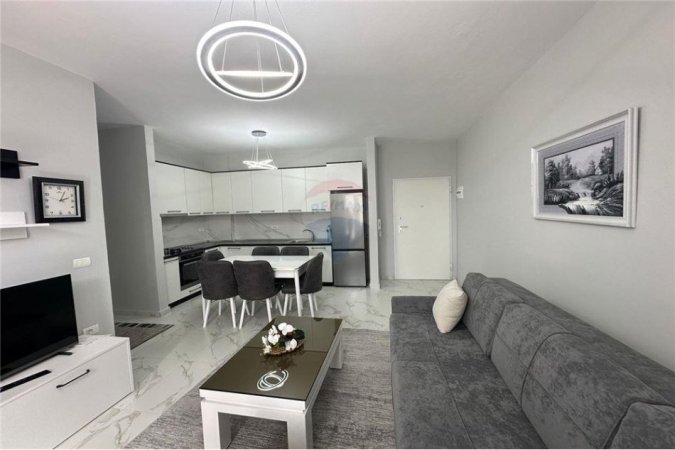 Tirane, jepet me qera apartament 2+1, Kati 5, 110 m² 700 € (Don Bosko)