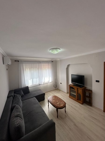 Tirane, jepet me qera apartament 1+1+Aneks+Ballkon, Kati 5, 60 m² 550 € (Myslym Shyri)