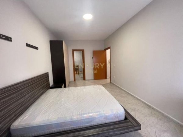 Tirane, jepet me qera apartament 1+1+Aneks+Ballkon, Kati 4, 67 m² 550 € (rruga marko bocari liqeni i tiranes)